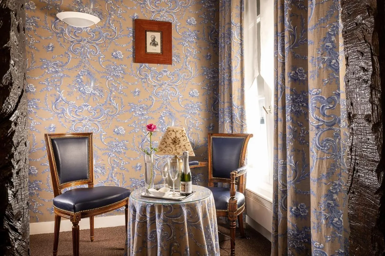 Relais Du Vieux Hotel