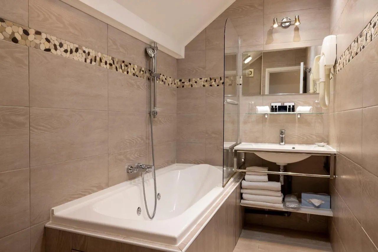 Hotel Relais Du Vieux 4*